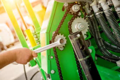 Werkstattservice am Beispiel einer Reparatur eines Mähdreschers